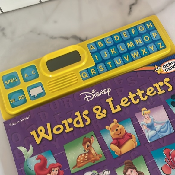 Disney Words & Letters Sight & Sound Activity Book - Picture 4 of 9